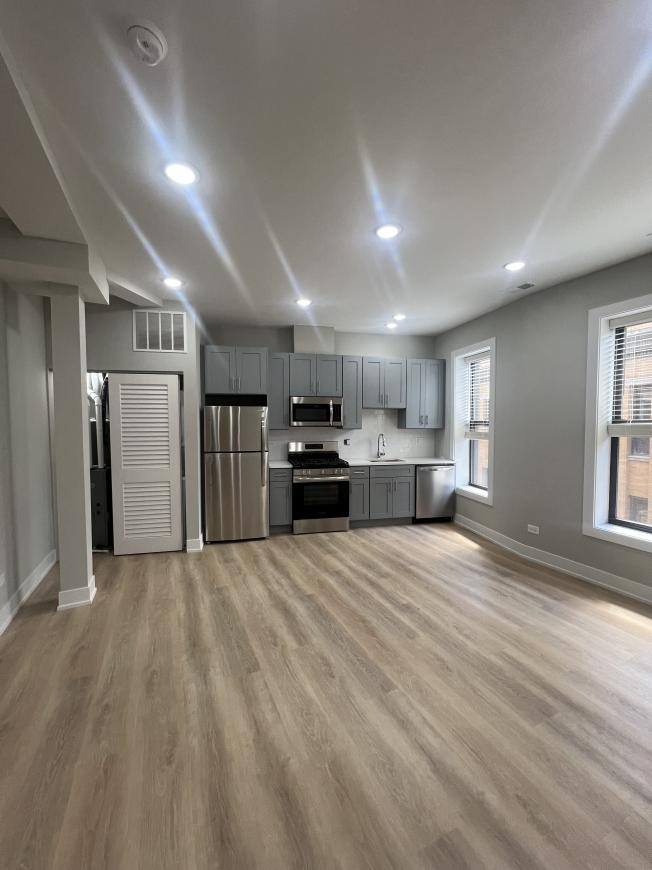 Apartment for rent at 448 W Belden Ave, Chicago, IL 60614