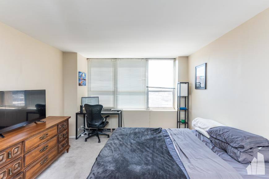 Apartment for rent at 655 W Irving #1501, Chicago, IL 60613