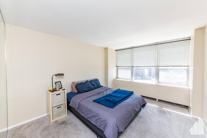 Apartment for rent at 655 W Irving #1501, Chicago, IL 60613