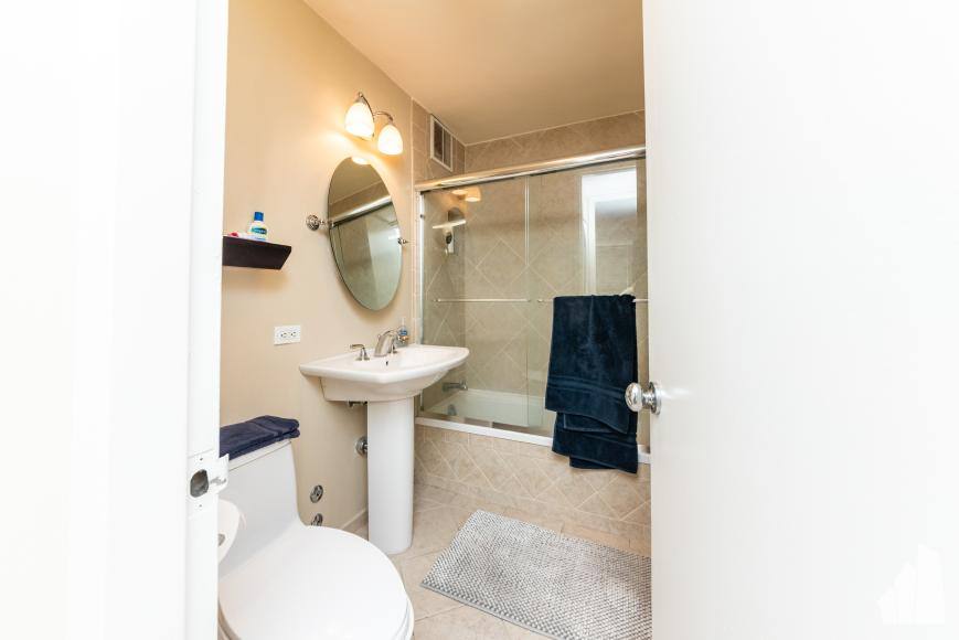 Apartment for rent at 655 W Irving #1501, Chicago, IL 60613