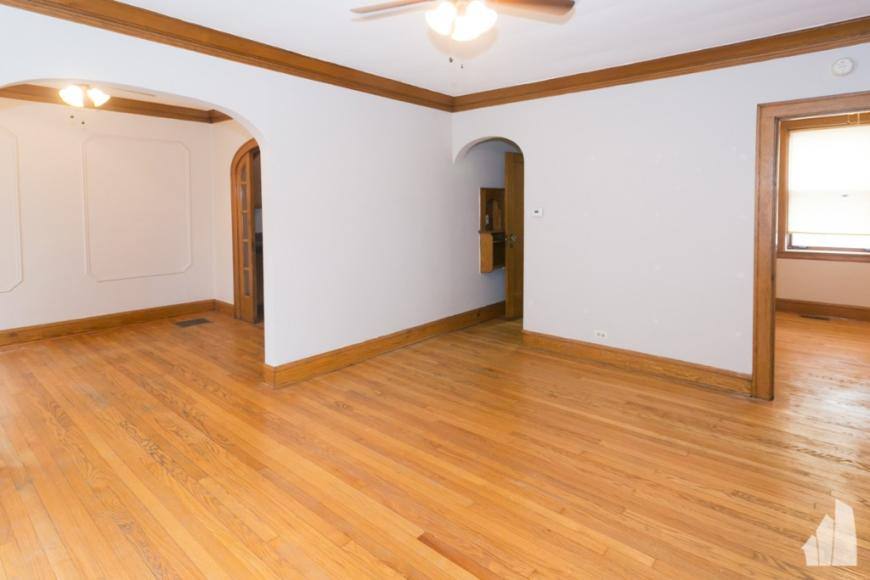 Apartment for rent at 3844 N Bernard #1A, Chicago, IL 60618