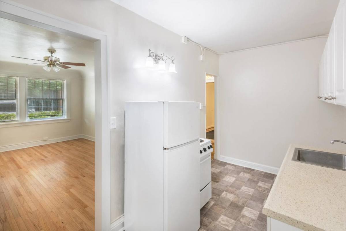 Apartment for rent at 614 SW Jackson St, Portland, OR 97201