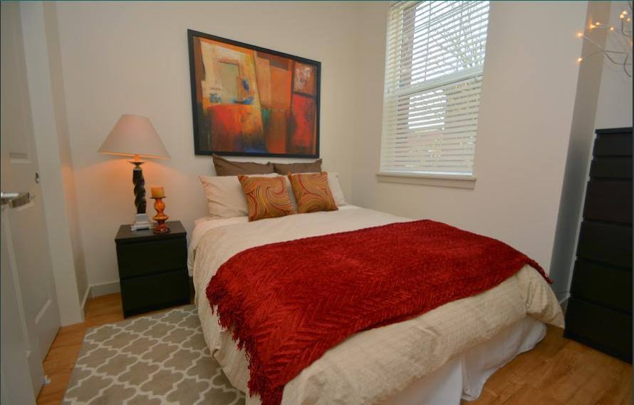 Apartment for rent at Hawthorne Belmont, 3013 SE Hawthorne Blvd, Portland, OR 97214