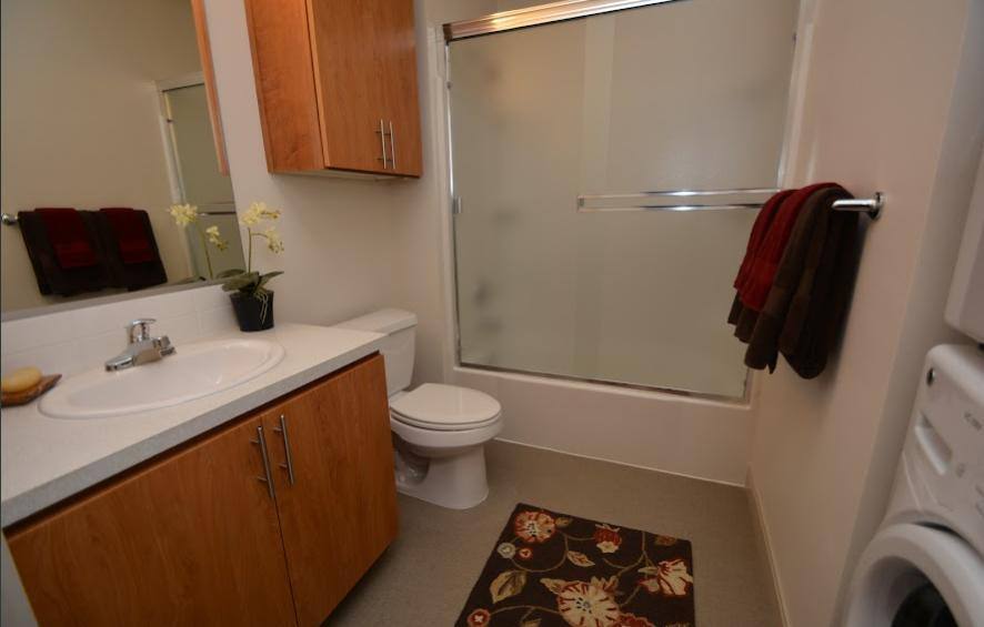 Apartment for rent at Hawthorne Belmont, 3013 SE Hawthorne Blvd, Portland, OR 97214