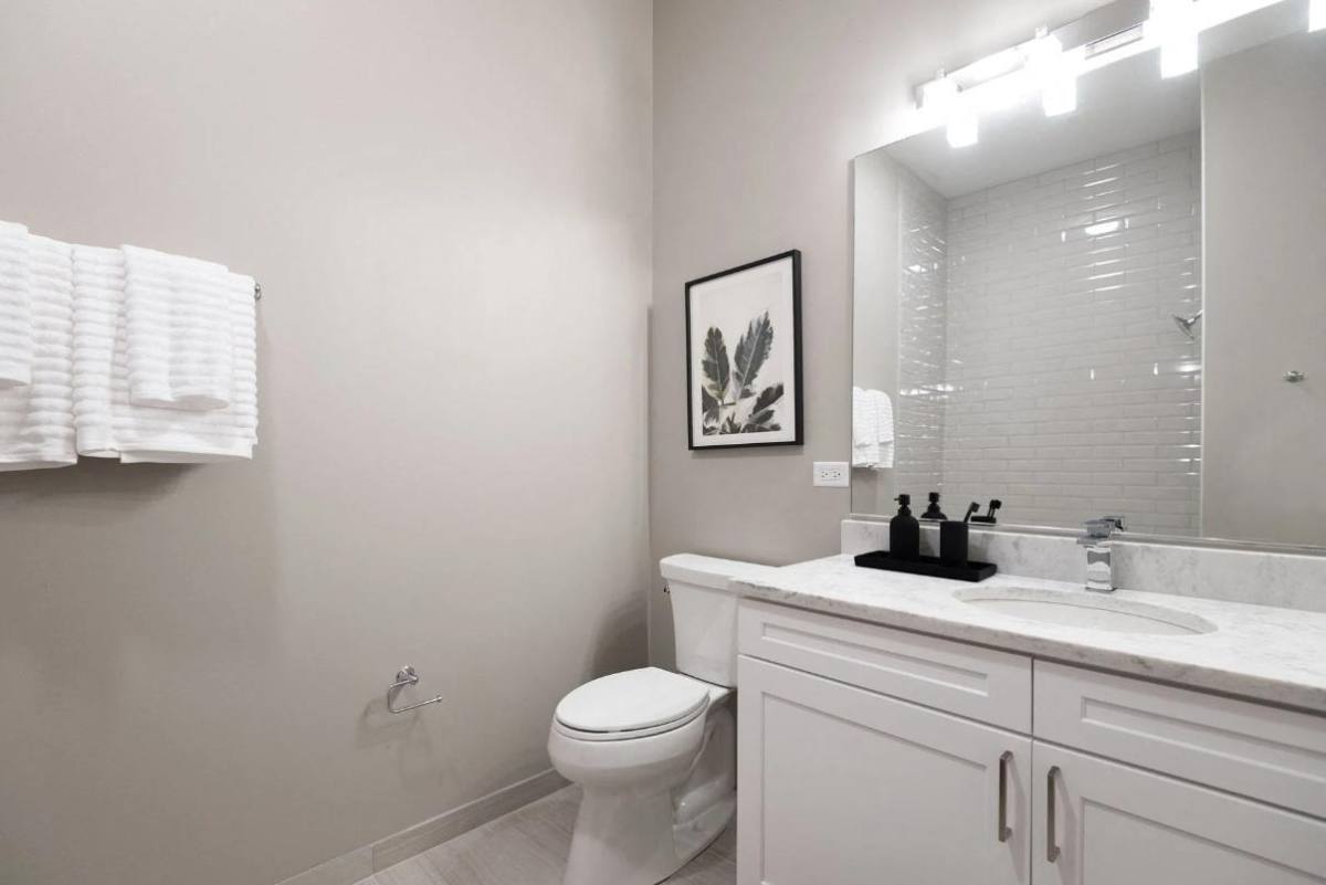 Apartment for rent at 2050 N Clark St, Chicago, IL 60614