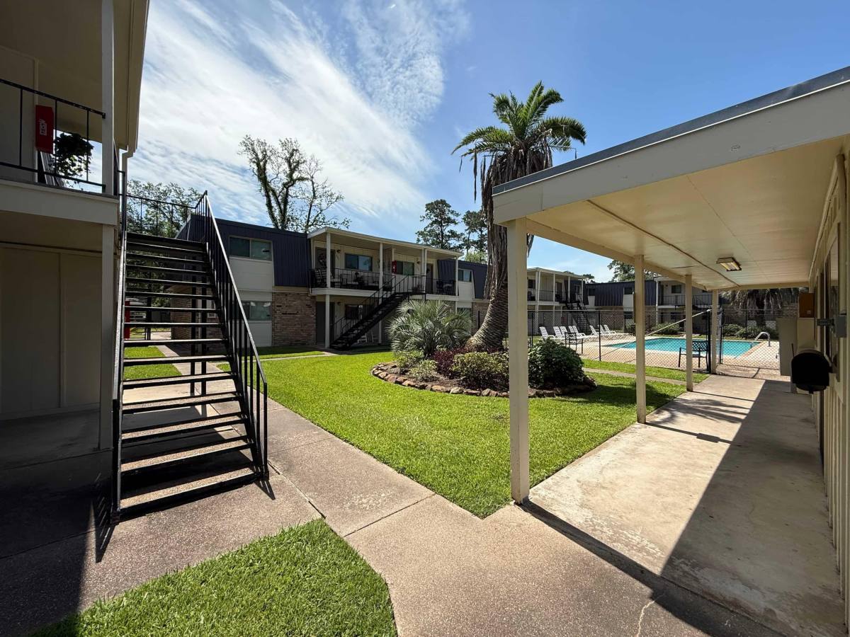 Apartment for rent at Hyde Park West, 3755 Delaware St #4, Beaumont, TX 77706