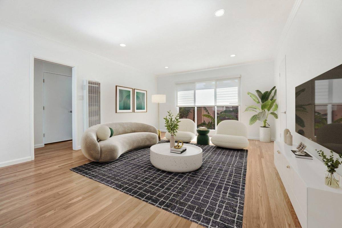 Apartment for rent at The Biarritz, 316 San Vicente Blvd #206, Santa Monica, CA 90402