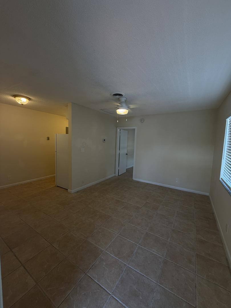 Apartment for rent at 4540 Bougainvilla Dr, Fort Lauderdale, FL 33308