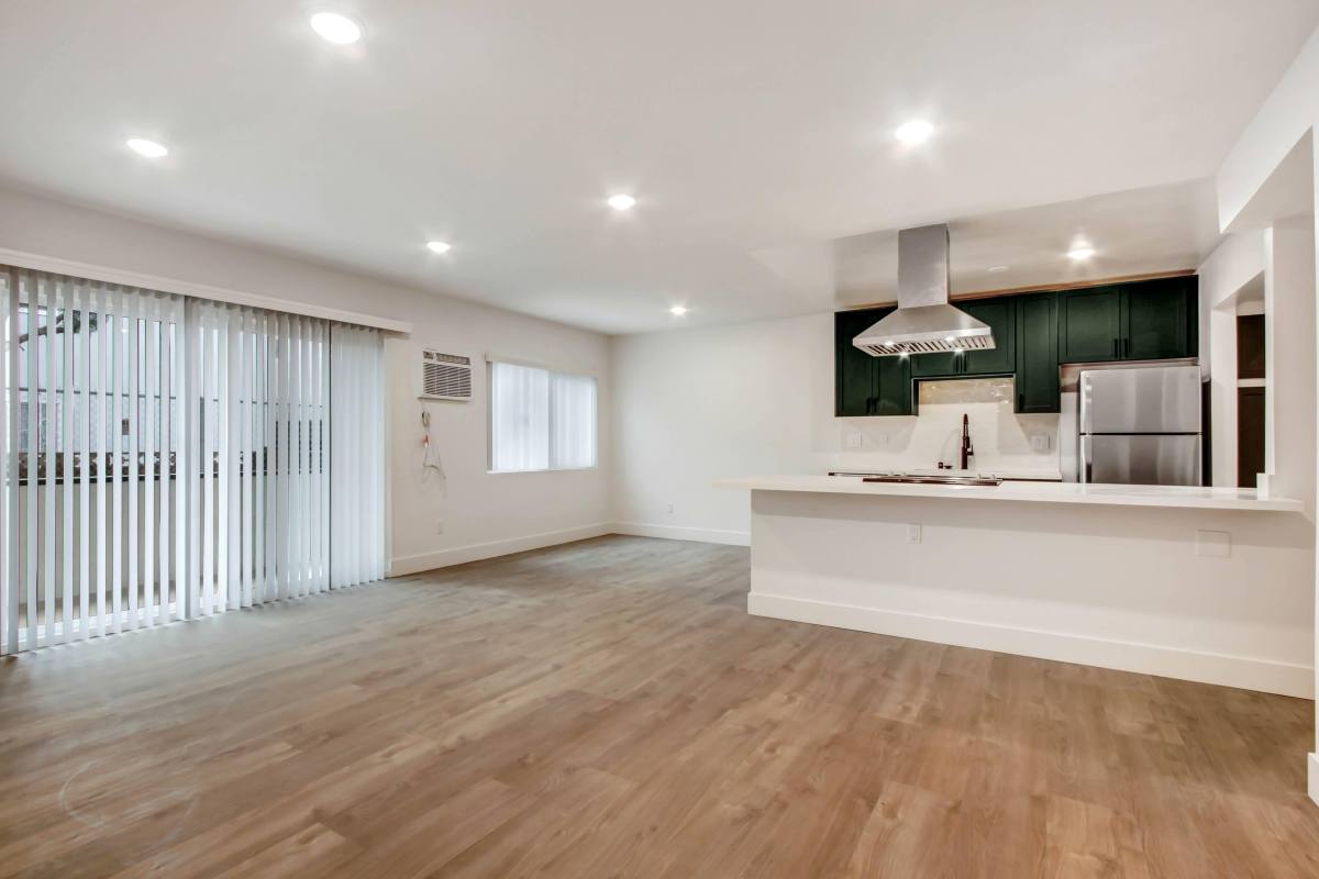 Apartment for rent at 1333 North Martel Avenue, 1333 N Martel Ave #103, Los Angeles, CA 90046