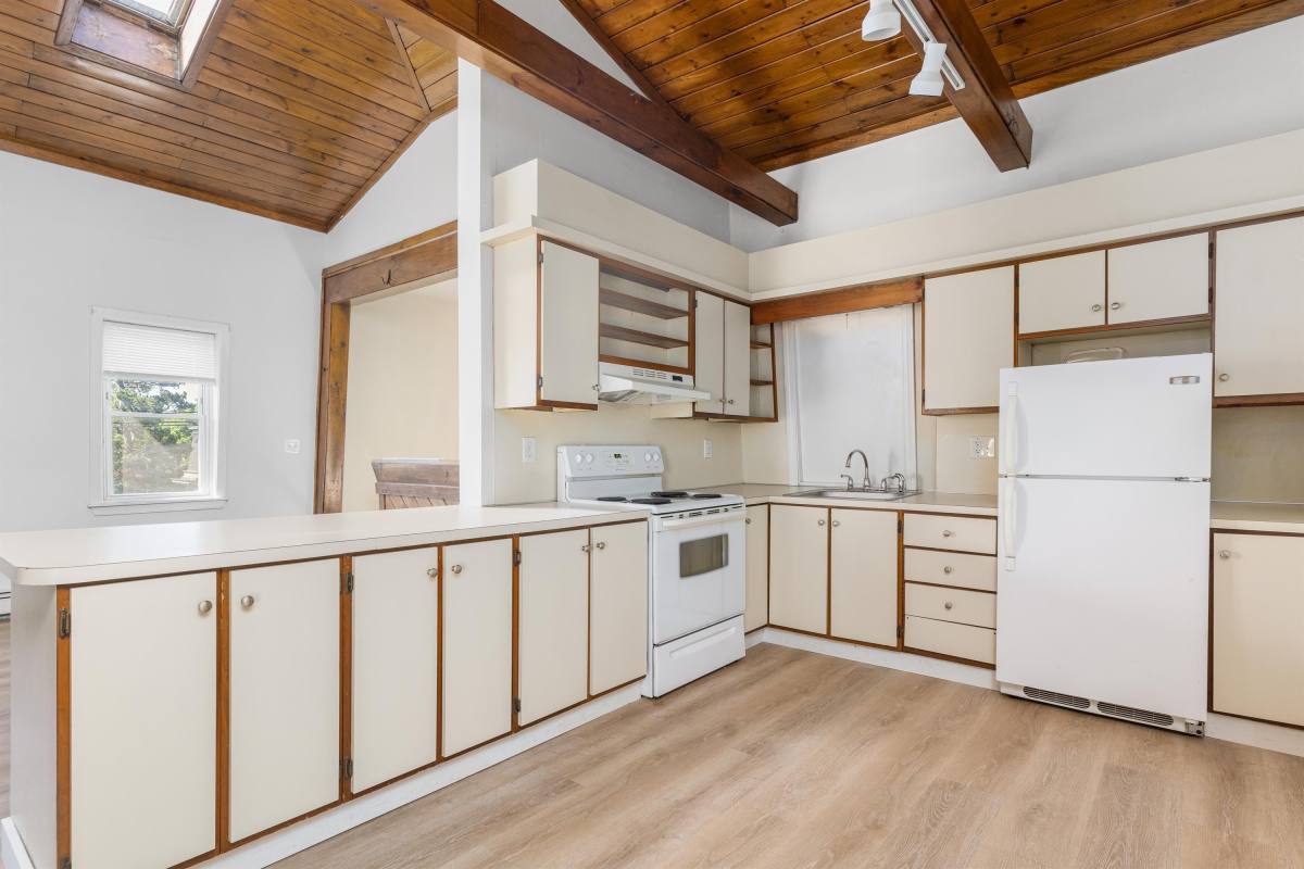 Apartment for rent at 79 Oak St #5, Providence, RI 02909