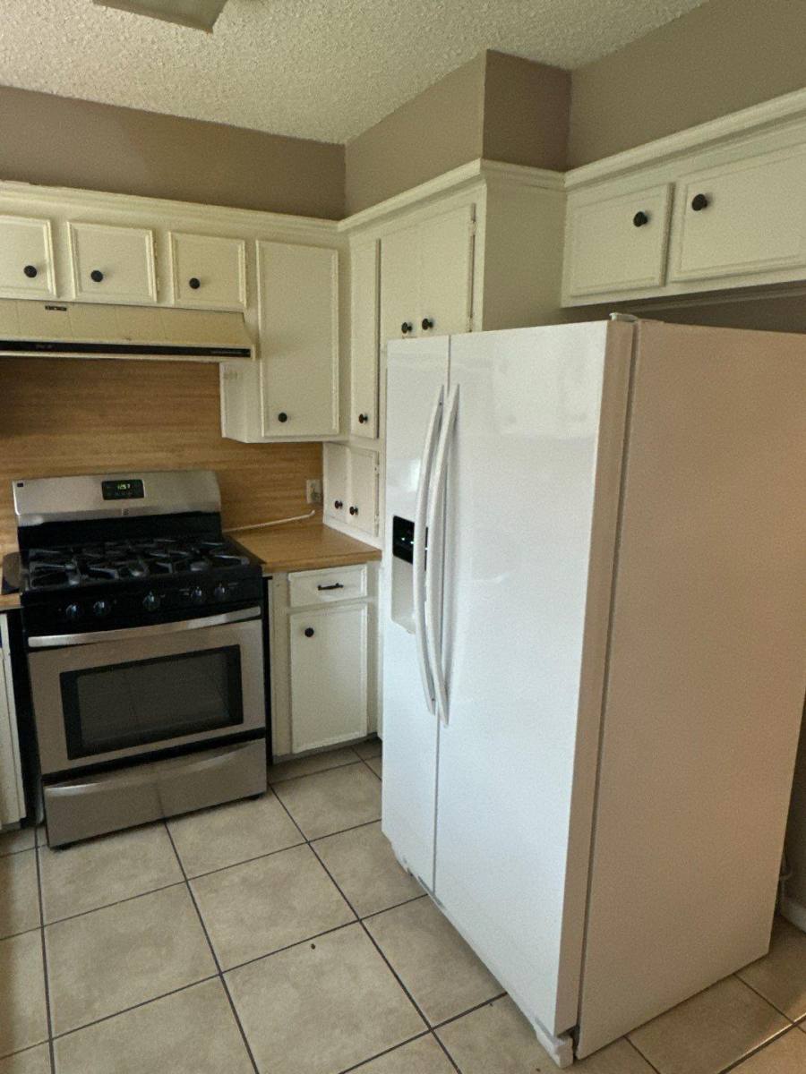 House for rent at Glen Meadows, 5222 Valley View Dr, La Porte, TX 77571