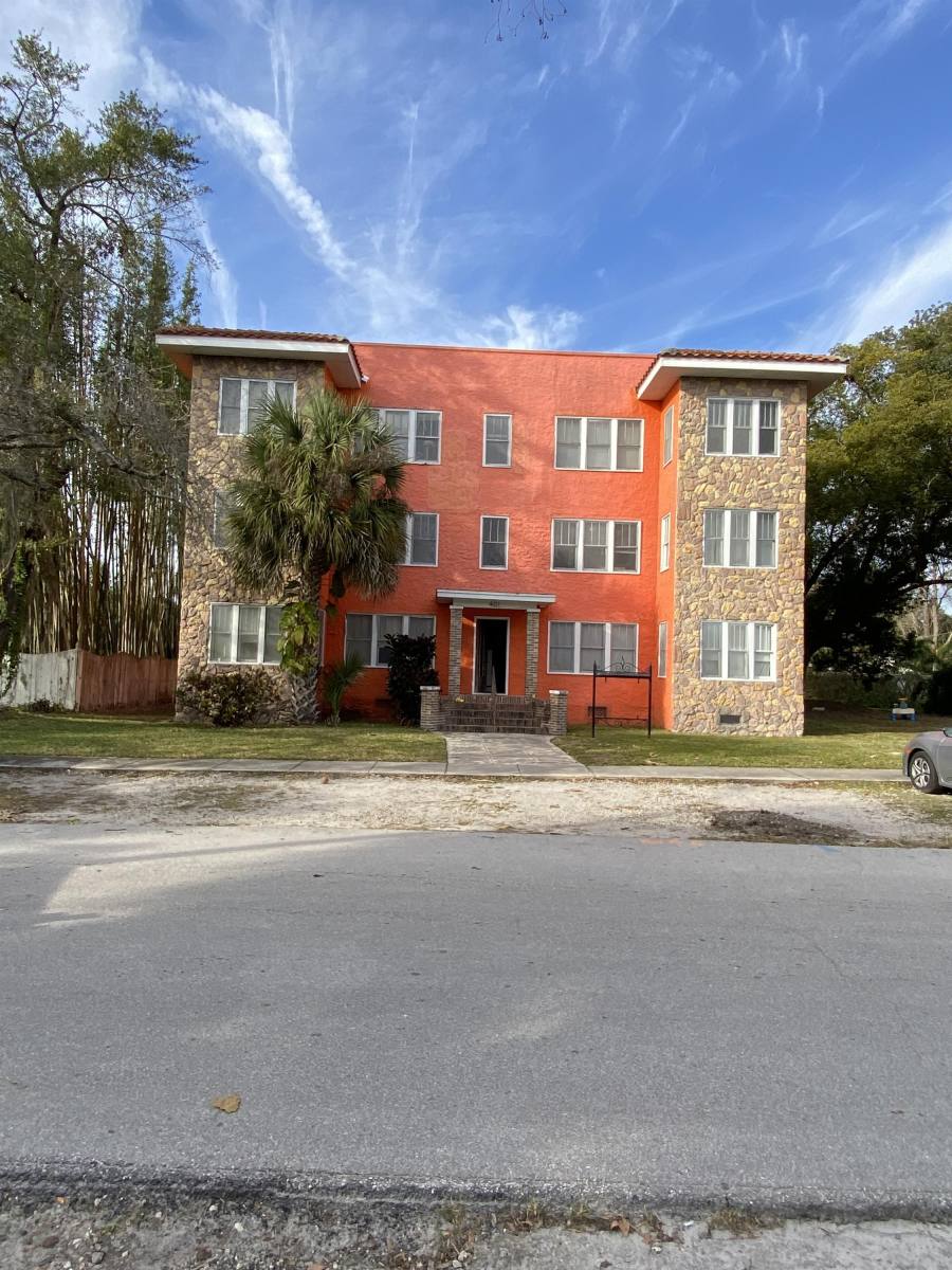 Apartment for rent at 401 Niblick Way, Orlando, FL 32804