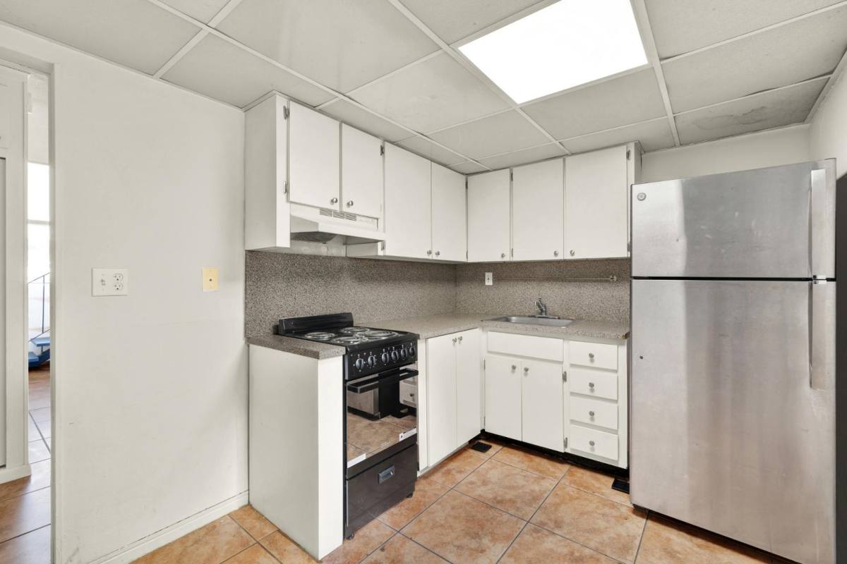 Apartment for rent at 134 Salamanca Ave #9B, Miami, FL 33134