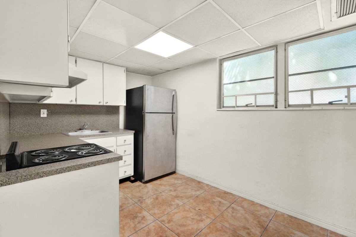 Apartment for rent at 134 Salamanca Ave #9B, Miami, FL 33134