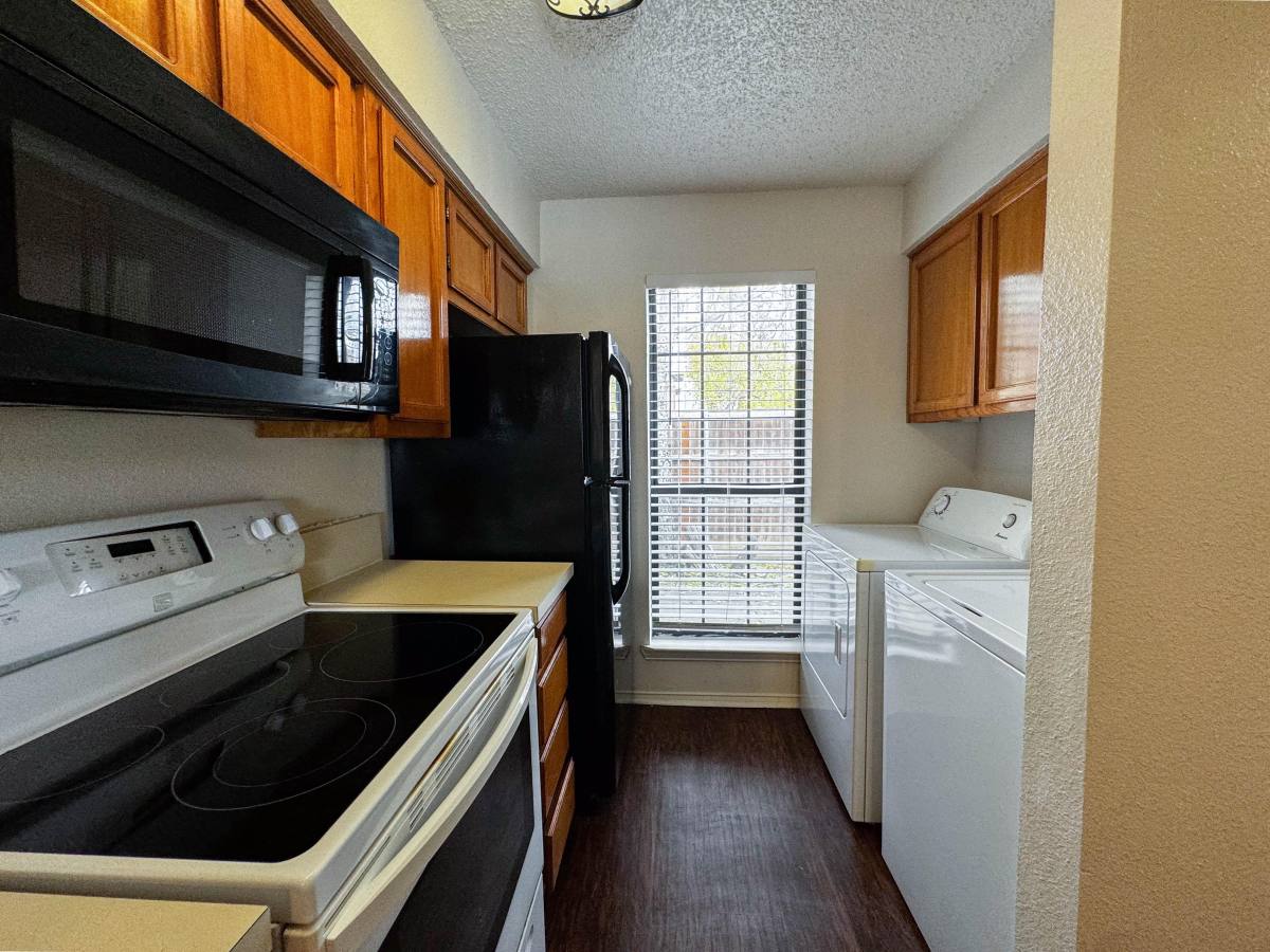 Apartment for rent at 214 N Texas Blvd, Denton, TX 76201