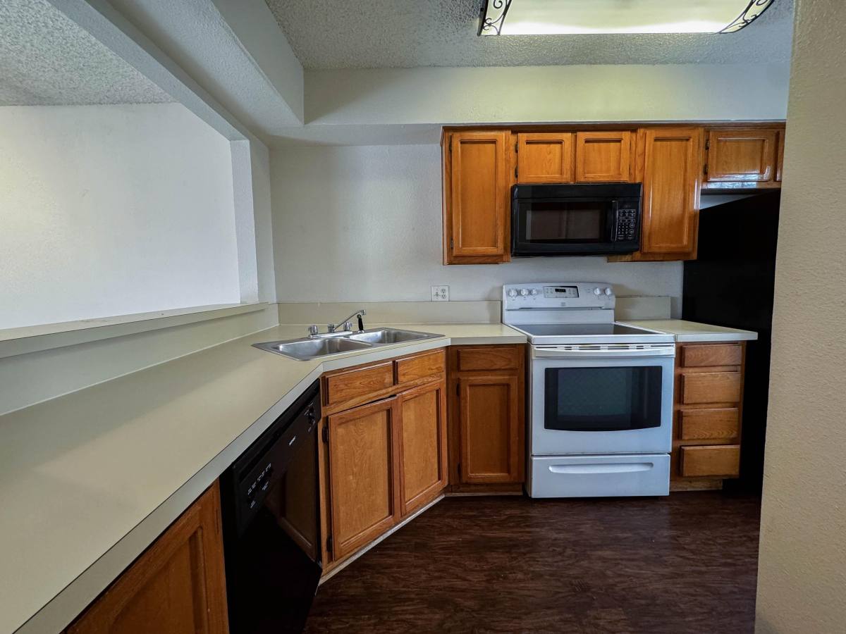 Apartment for rent at 214 N Texas Blvd, Denton, TX 76201