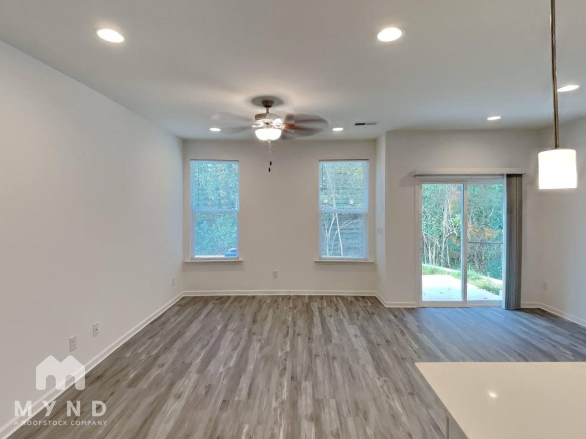 Townhouse for rent at Reid Park, 3022 Reid Ave, Charlotte, NC 28208