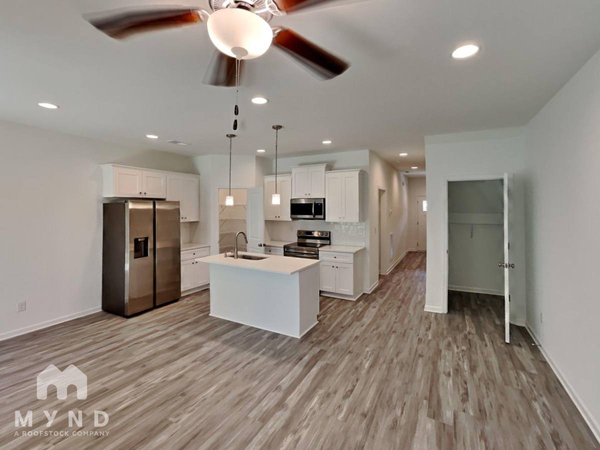 Townhouse for rent at Reid Park, 3022 Reid Ave, Charlotte, NC 28208