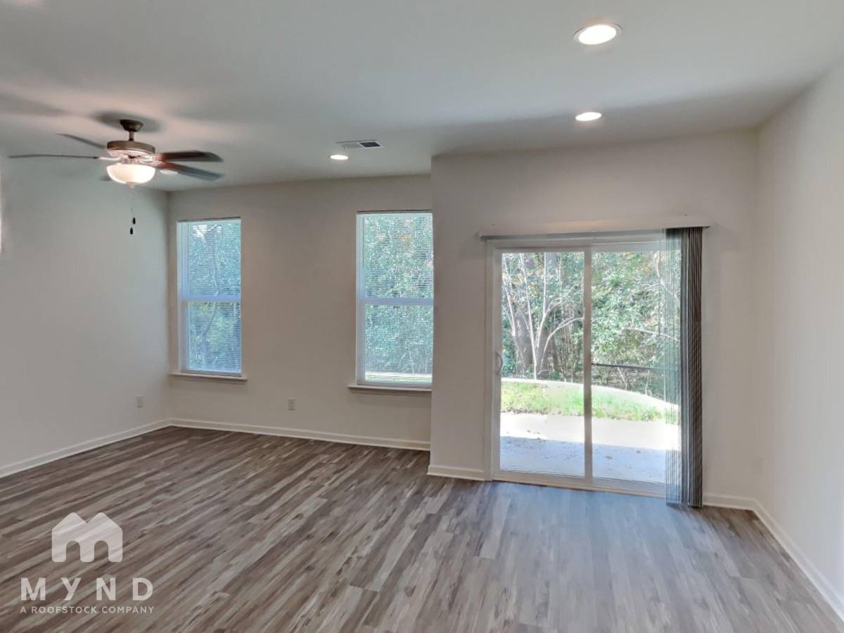 Townhouse for rent at Reid Park, 3022 Reid Ave, Charlotte, NC 28208