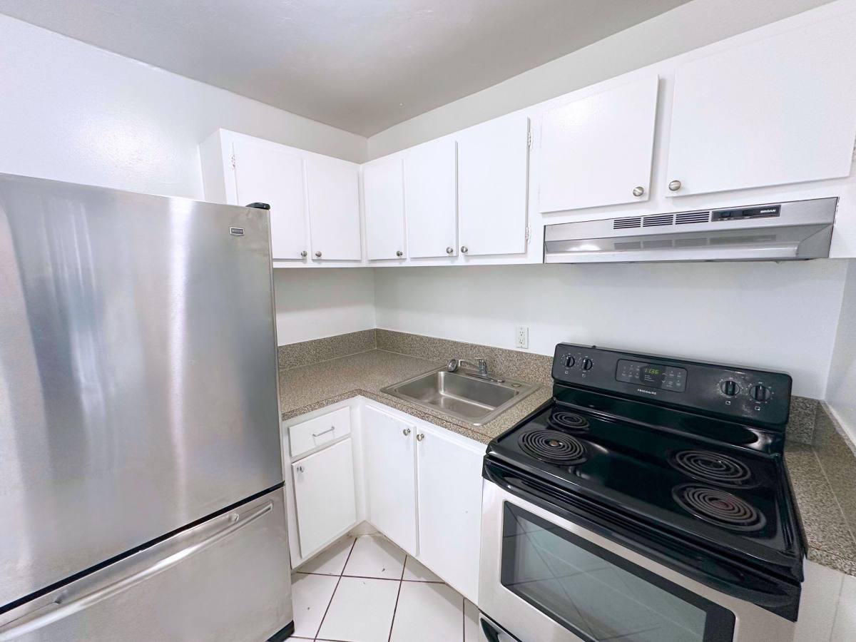 Apartment for rent at 519 W Kalmia Dr #2, West Palm Beach, FL 33403