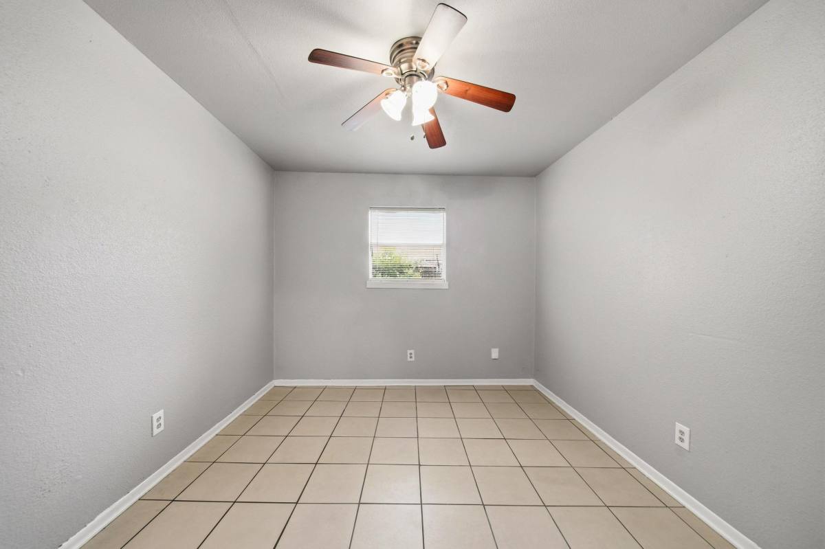 House for rent at Englewood Place, 6116 1 2 Octavia St, Houston, TX 77026