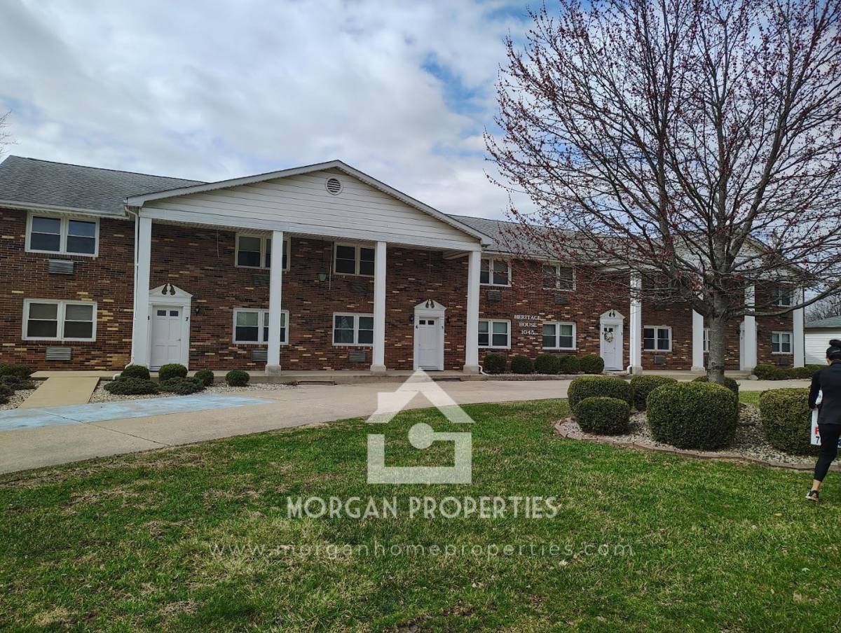 Townhouse for rent at 1045 Alhambra, Anderson, IN 46012