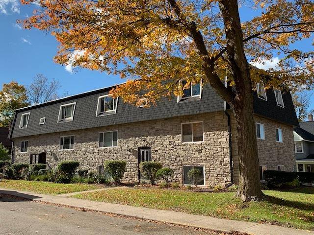 Apartment for rent at 52 College Ave, Valparaiso, IN 46383