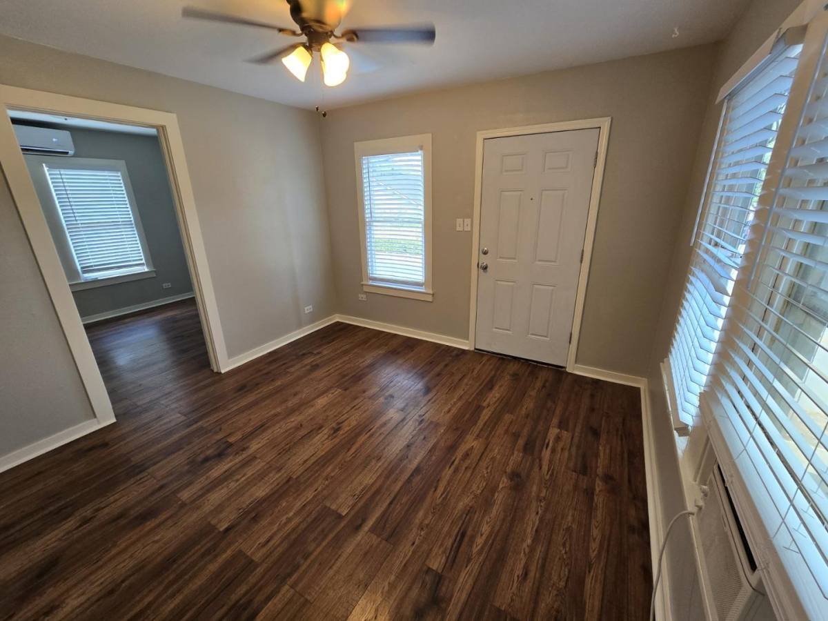 Apartment for rent at 203 E Rosewood Ave, San Antonio, TX 78212