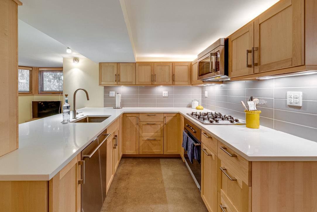 House for rent at King's Second Addition, 2234 NW Johnson St, Portland, OR 97210