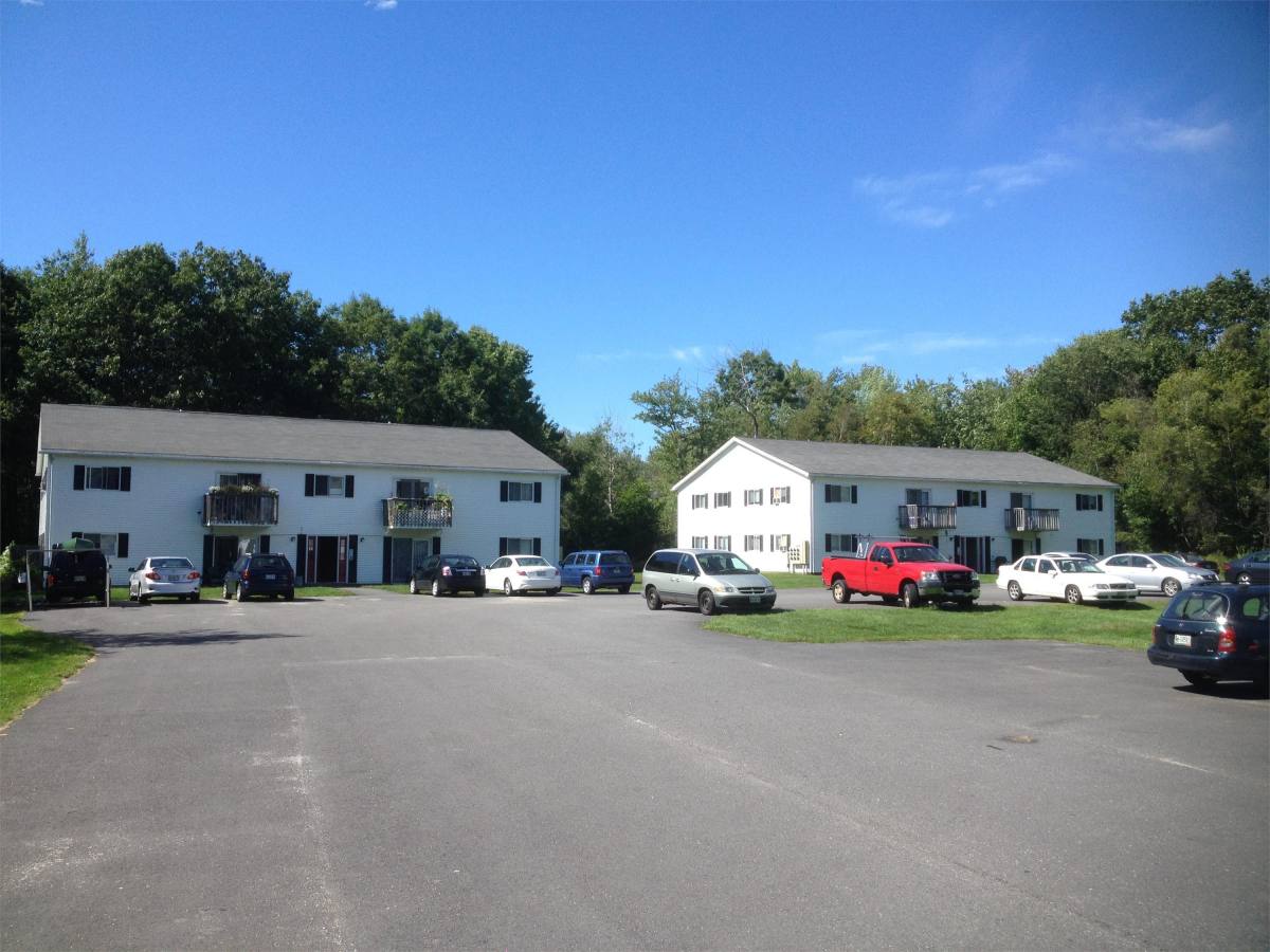 Apartment for rent at 669 Lisbon St #12, Lisbon Falls, ME 04252