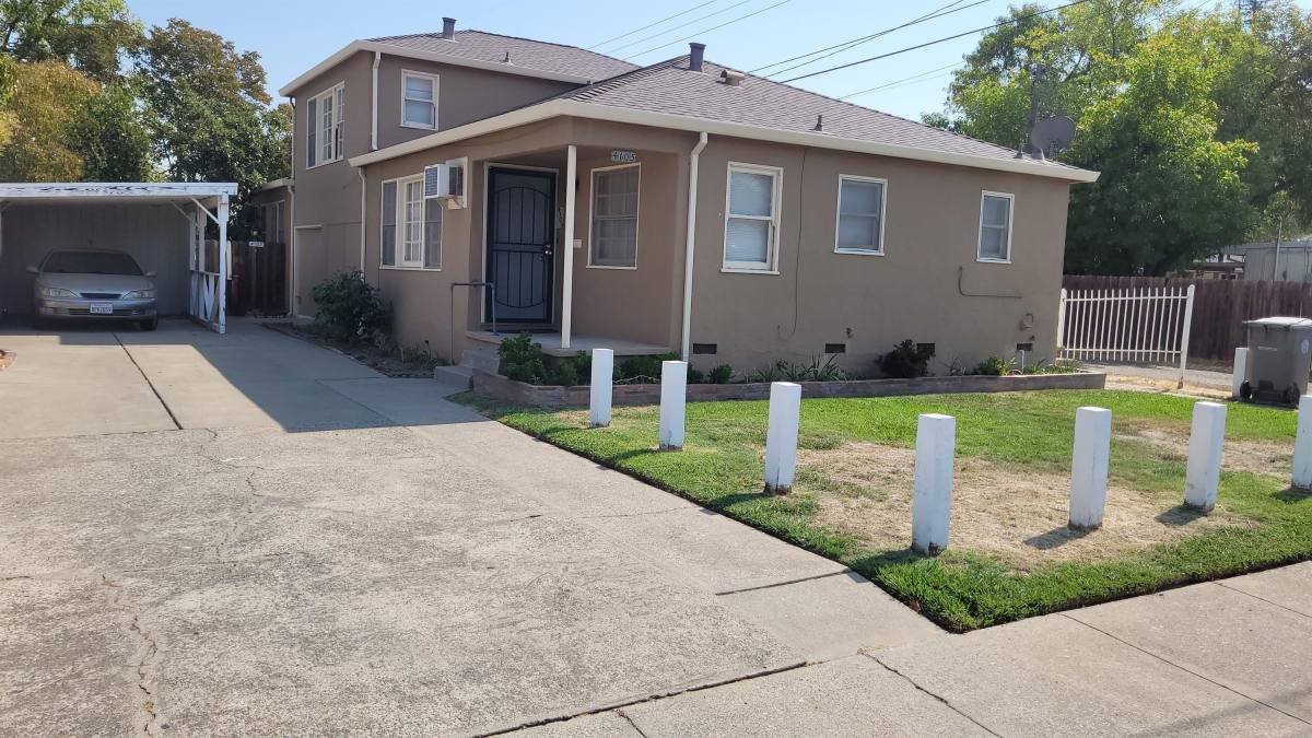 Townhouse for rent at 4105 22nd St #1, Sacramento, CA 95822