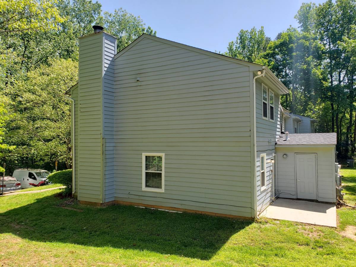 Townhouse for rent at Milton Commons, 3908 Briarhill Dr, Charlotte, NC 28215
