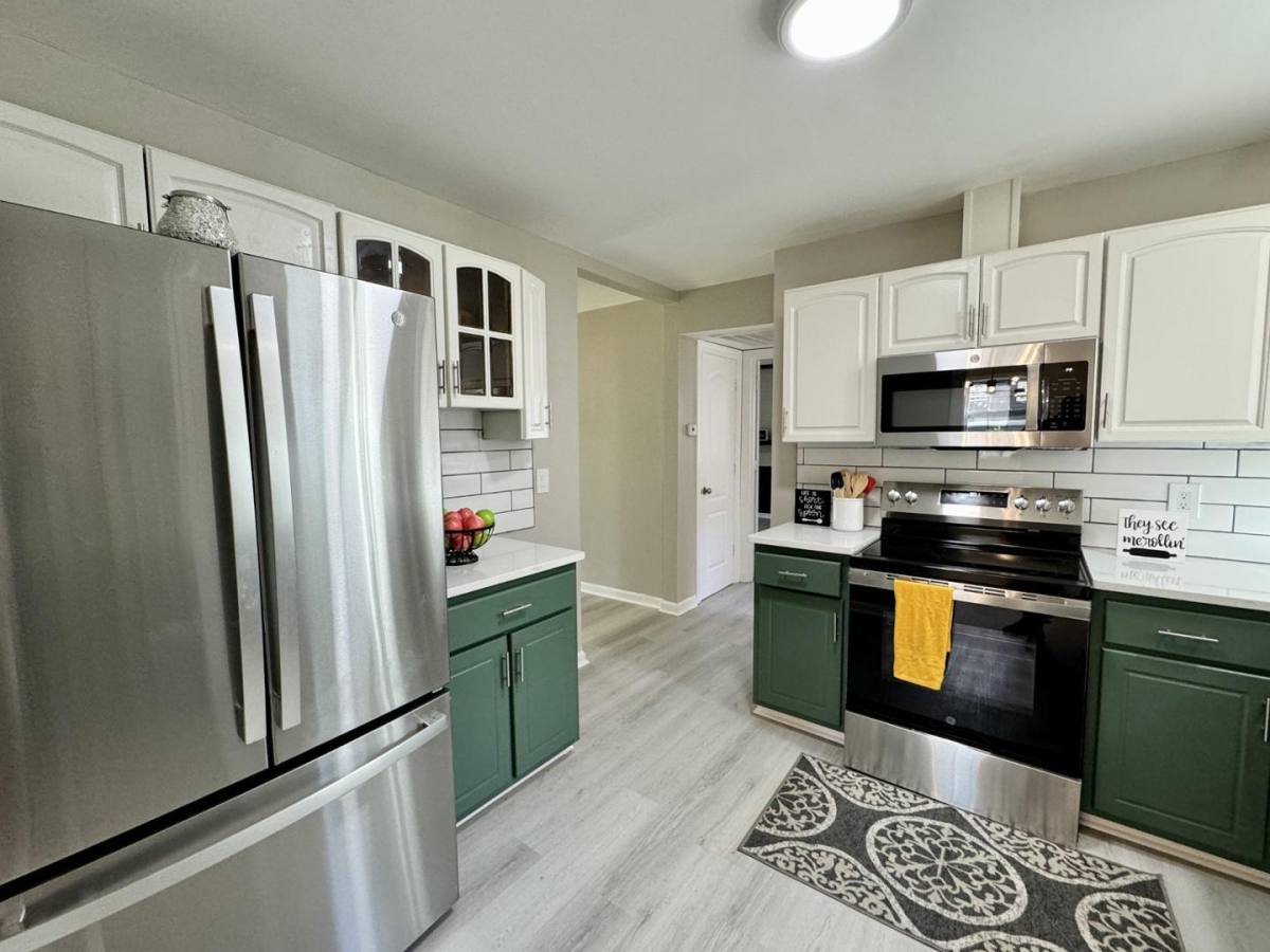 House for rent at Westbury, 2401 Phoenix Dr, Greensboro, NC 27406