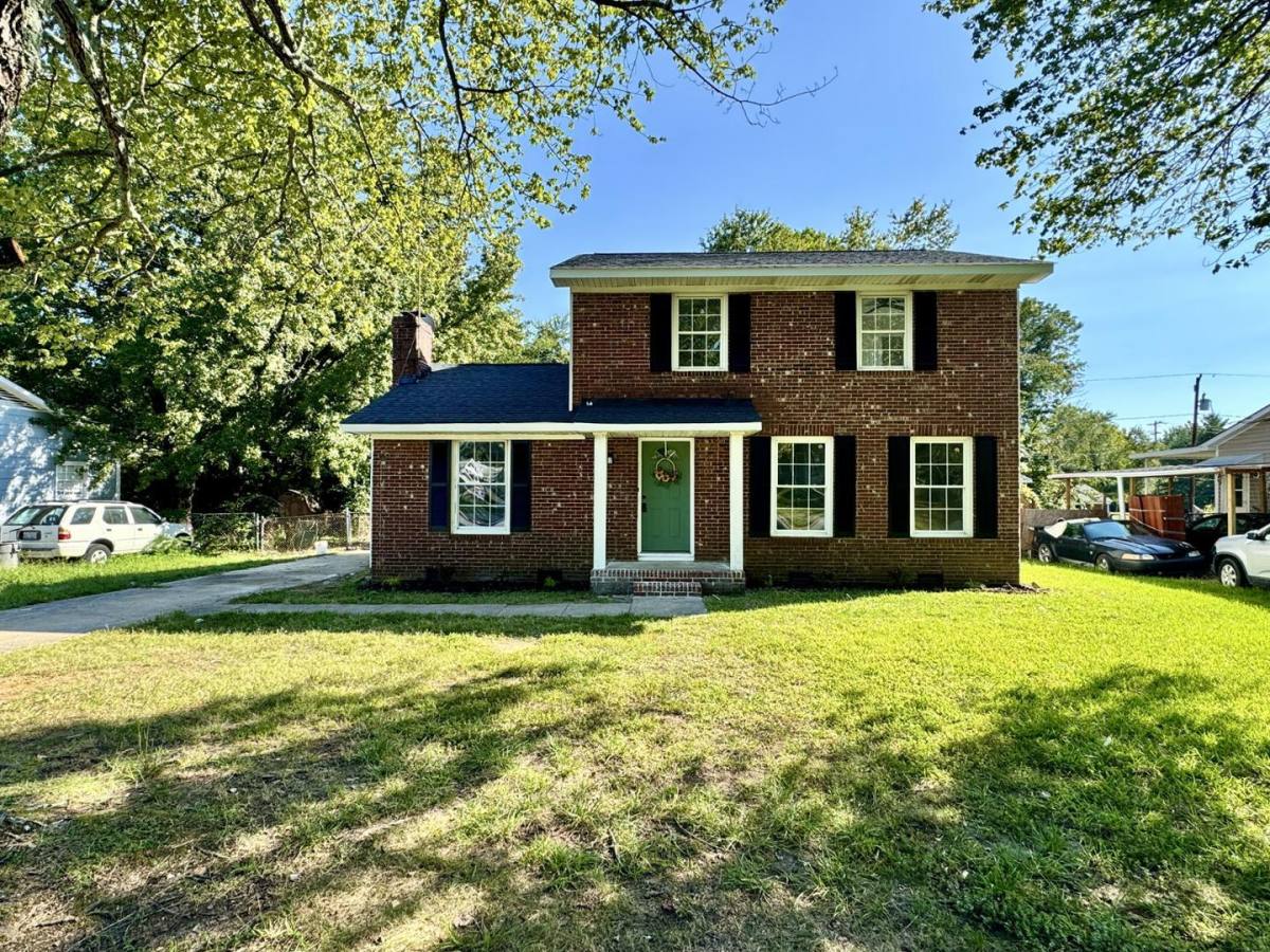 House for rent at Westbury, 2401 Phoenix Dr, Greensboro, NC 27406