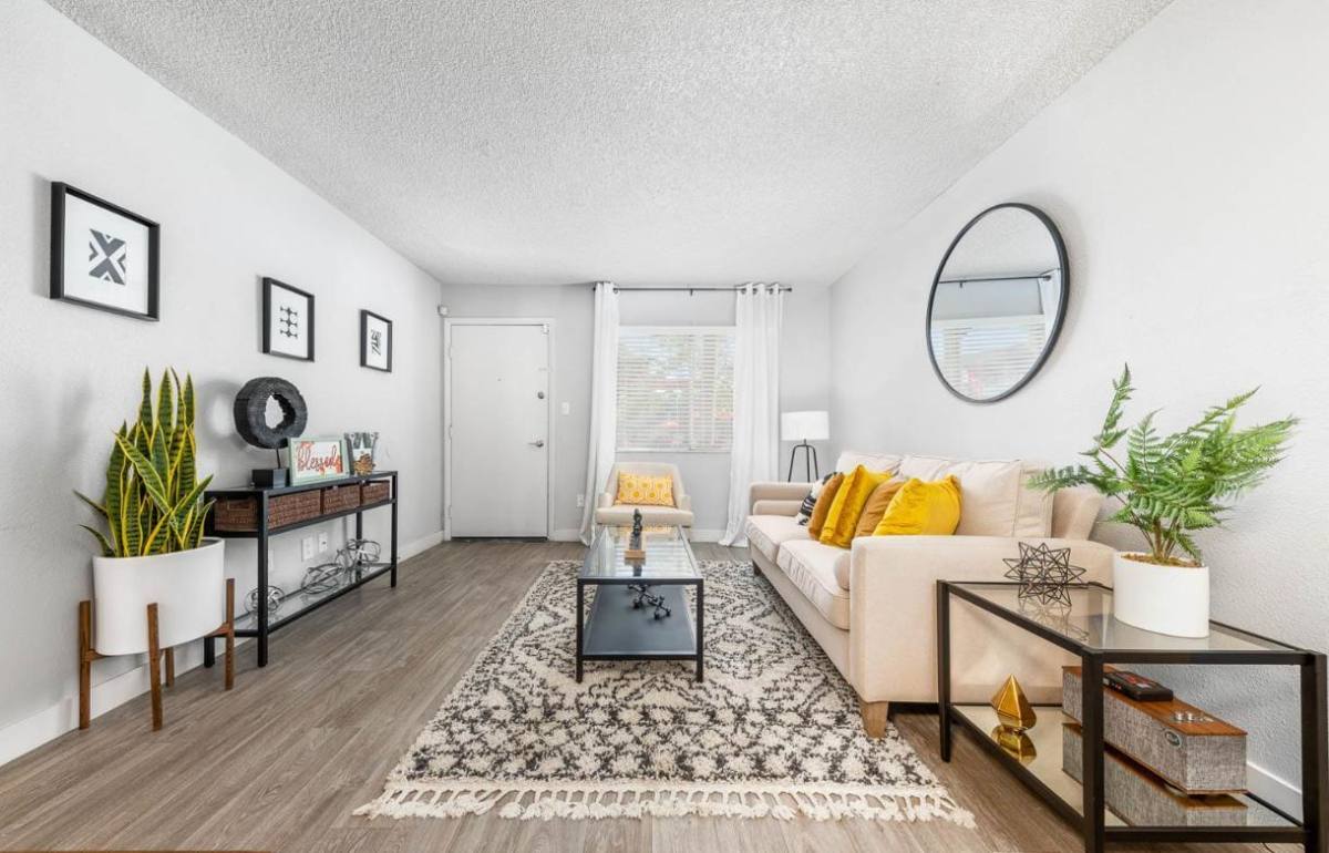 Apartment for rent at 2025 W Indian School Rd #1, Phoenix, AZ 85015