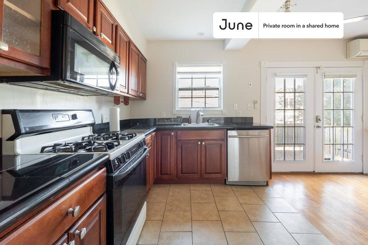Apartment for rent at 1443 Parkwood Place NW #A, Washington, DC 20010