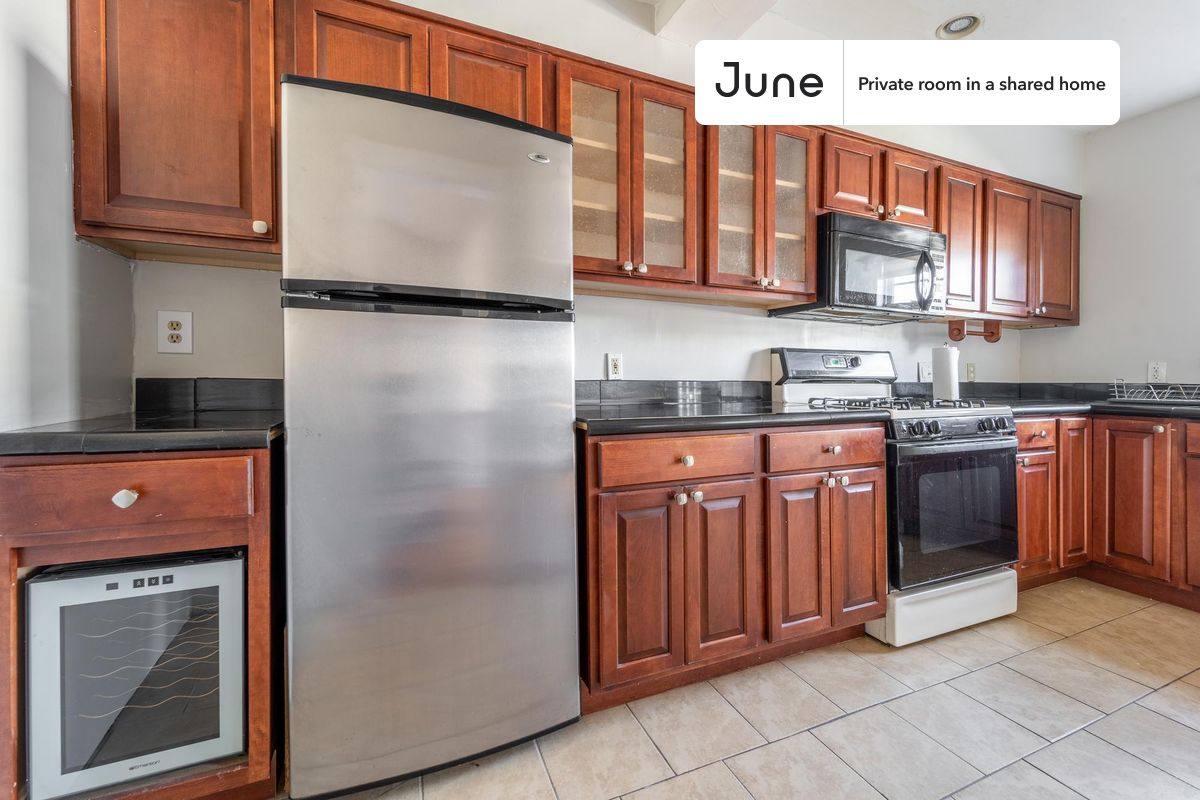 Apartment for rent at 1443 Parkwood Place NW #A, Washington, DC 20010