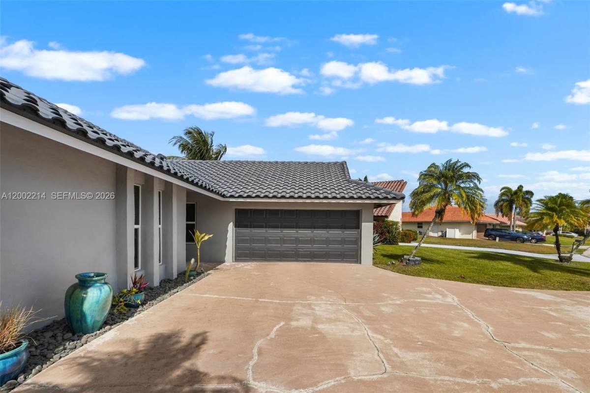 House for rent at 6975 Bianchini Circle, Boca Raton, FL 33433