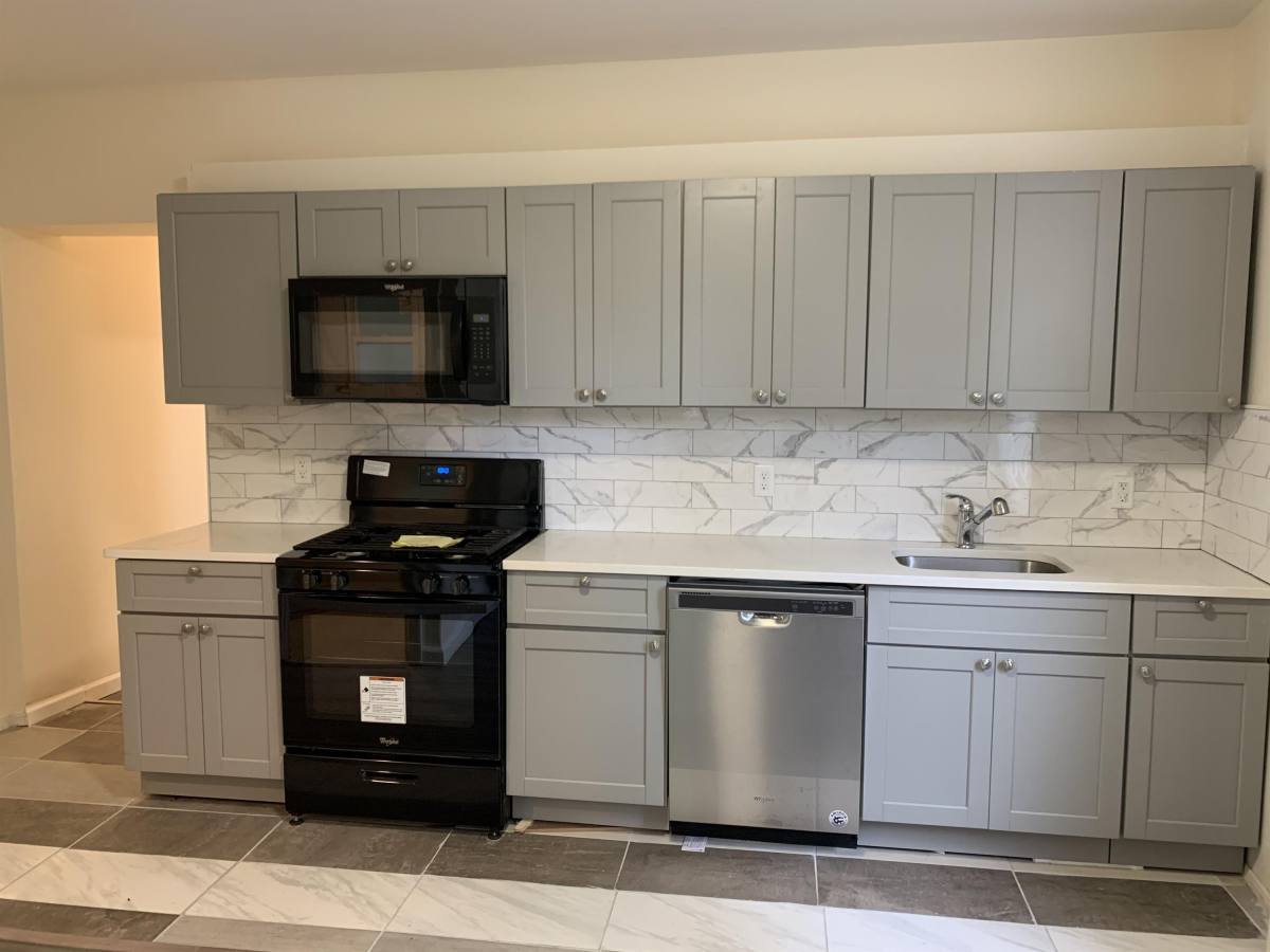 Apartment for rent at 285 Fulton St, Woodbridge, NJ 07095