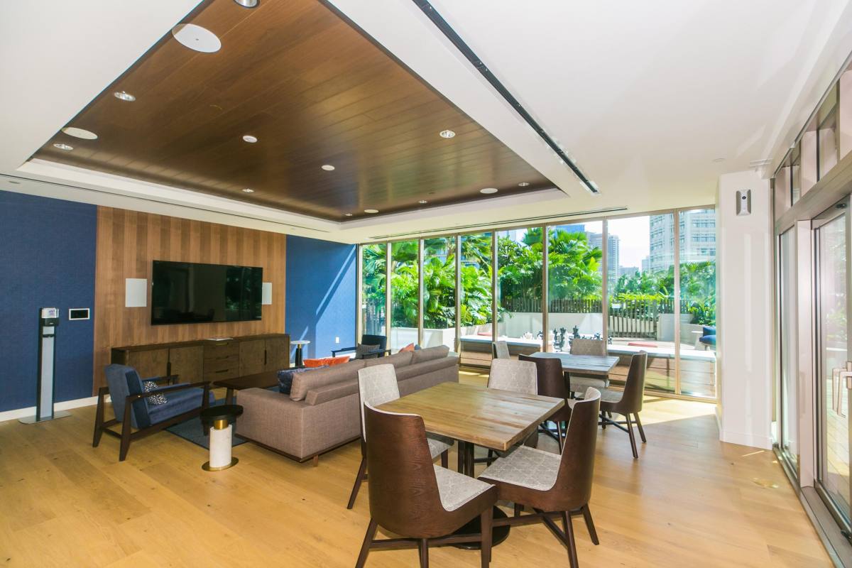 Townhouse for rent at Holiday Mart, 1388 Kapiolani Blvd #1611, Honolulu, HI 96814
