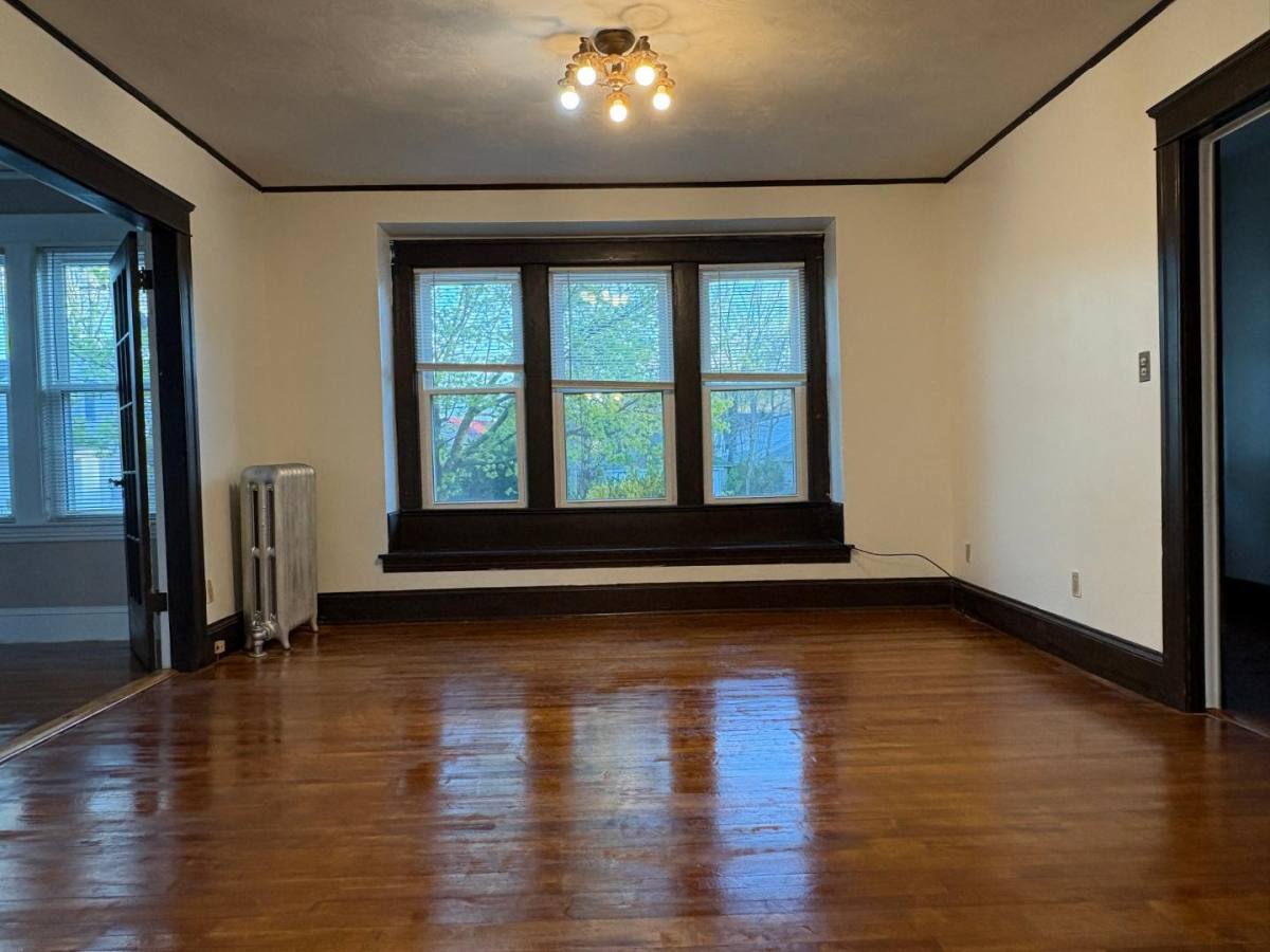 Apartment for rent at 12 Barnes Ave #1, Worcester, MA 01605