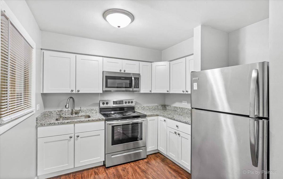 Apartment for rent at 1080 N Wheeling Rd #3B, Mount Prospect, IL 60056