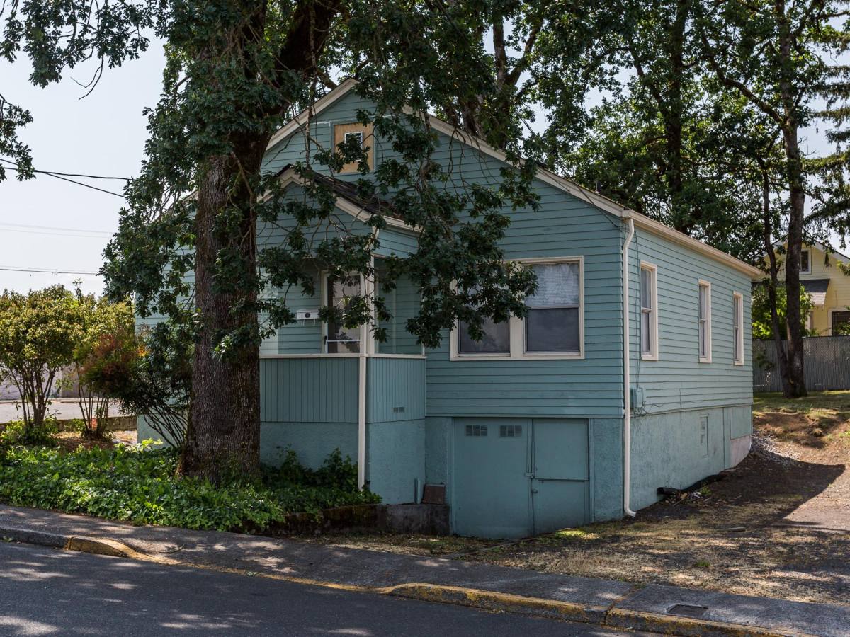 House for rent at 115 N 20th St #1, Saint Helens, OR 97051