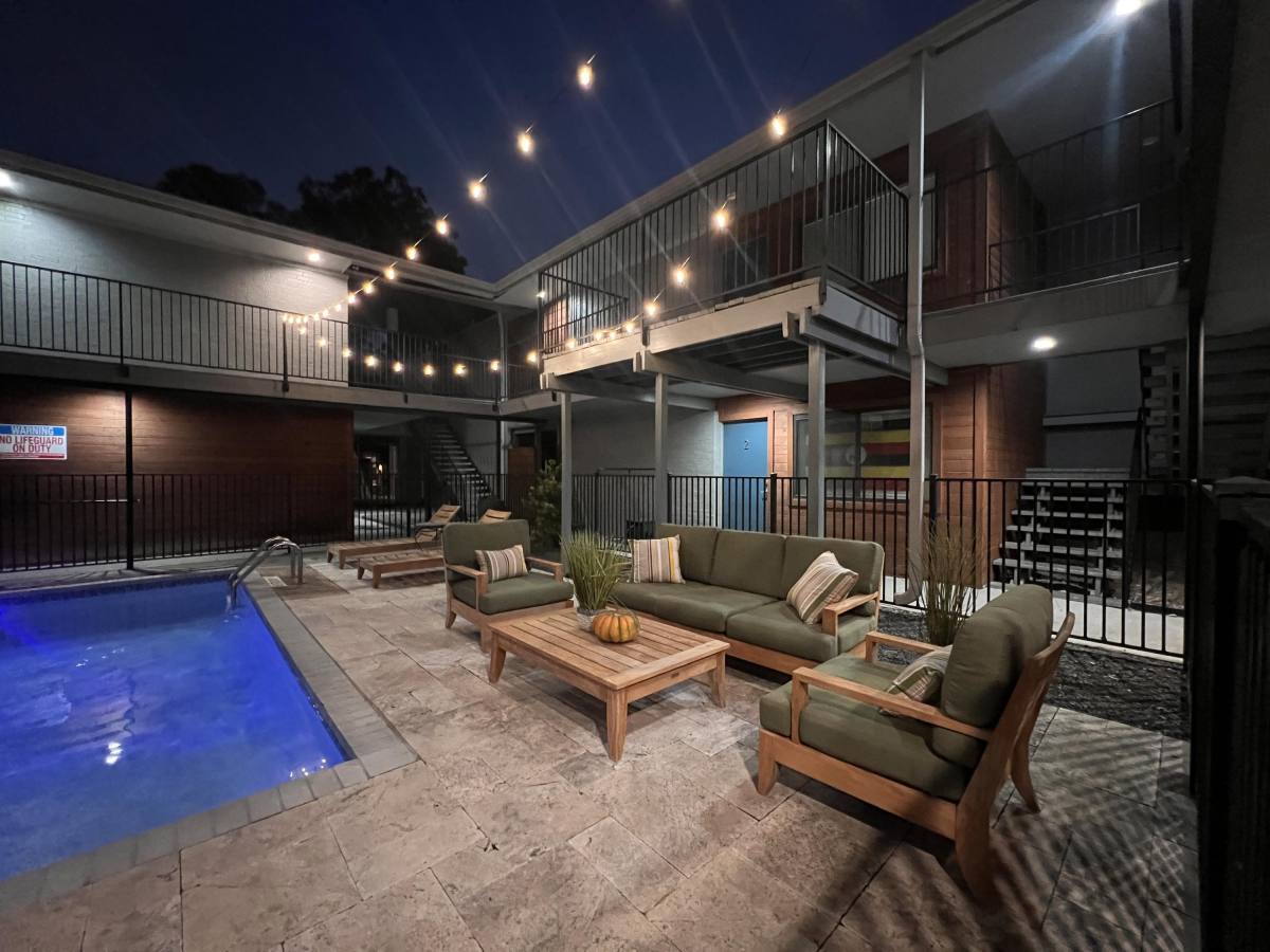 Apartment for rent at 2043 Sul Ross St, Houston, TX 77098