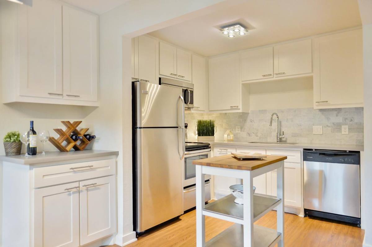 Apartment for rent at 2043 Sul Ross St, Houston, TX 77098