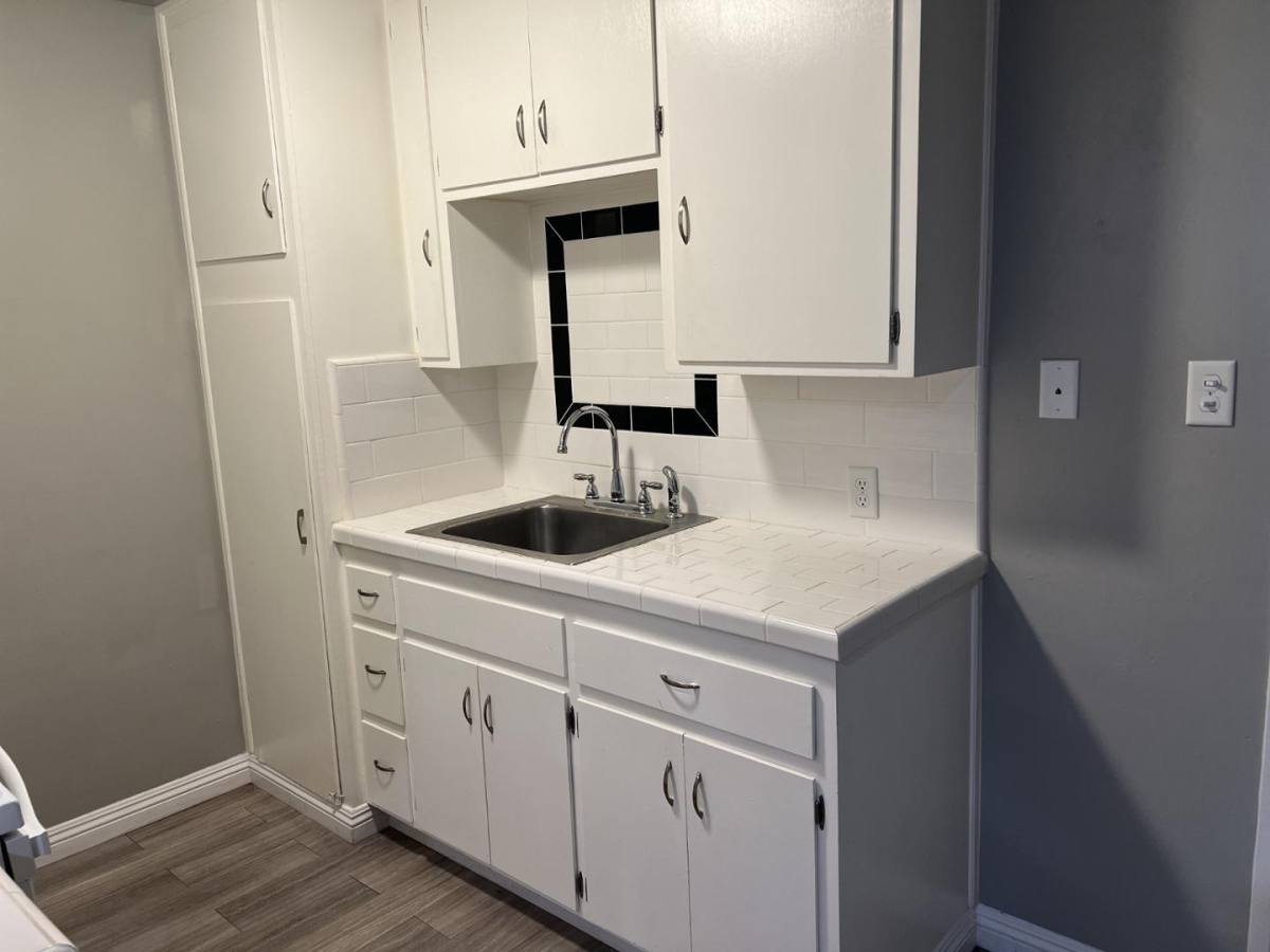 Apartment for rent at 2018 19th St, Bakersfield, CA 93301