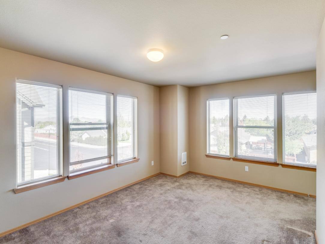 Apartment for rent at 2750 SW Indian Ave, Redmond, OR 97756