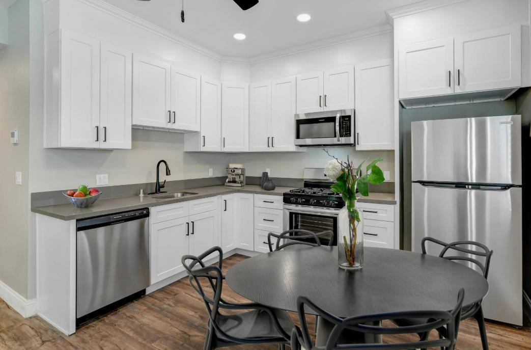Apartment for rent at Flats on Elk, 1119-1123 E Elk Ave #8, Glendale, CA 91205