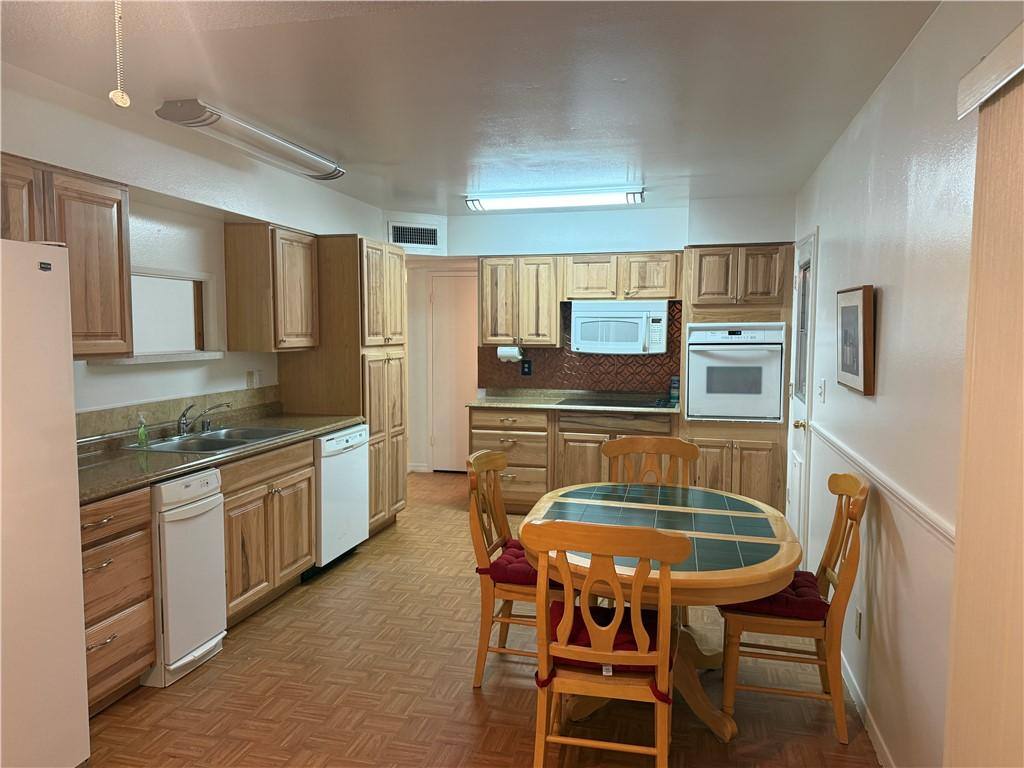 2545 Kemp Ave, Kingman, AZ 86401 - House for Rent - Image 3