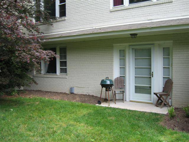 Apartment for rent at 5319 Pooks Hill Rd, Bethesda, MD 20814